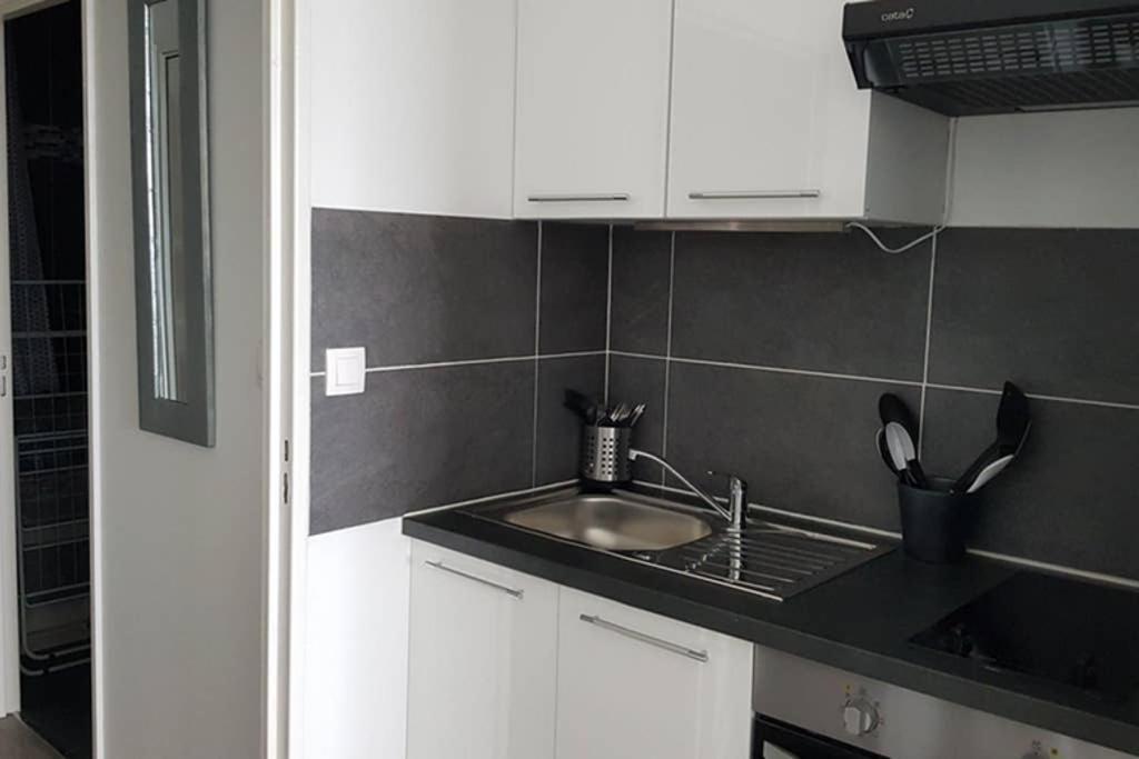 Beau Studio Renove 30M2 Balcon Vue Paris+Parking Διαμέρισμα Εξωτερικό φωτογραφία