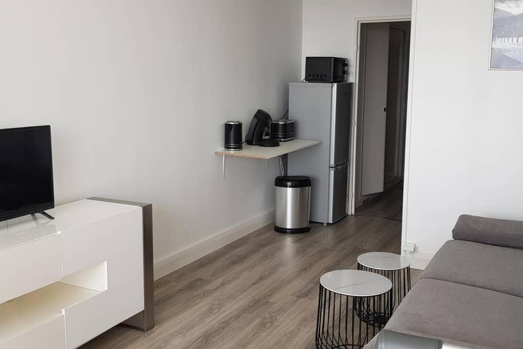 Beau Studio Renove 30M2 Balcon Vue Paris+Parking Διαμέρισμα Εξωτερικό φωτογραφία