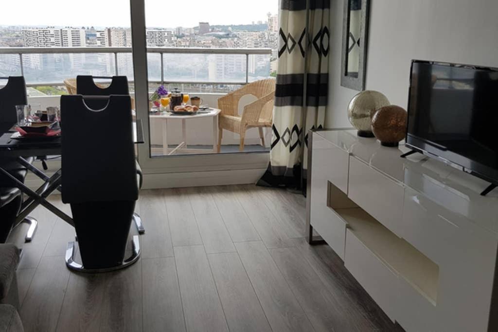 Beau Studio Renove 30M2 Balcon Vue Paris+Parking Διαμέρισμα Εξωτερικό φωτογραφία